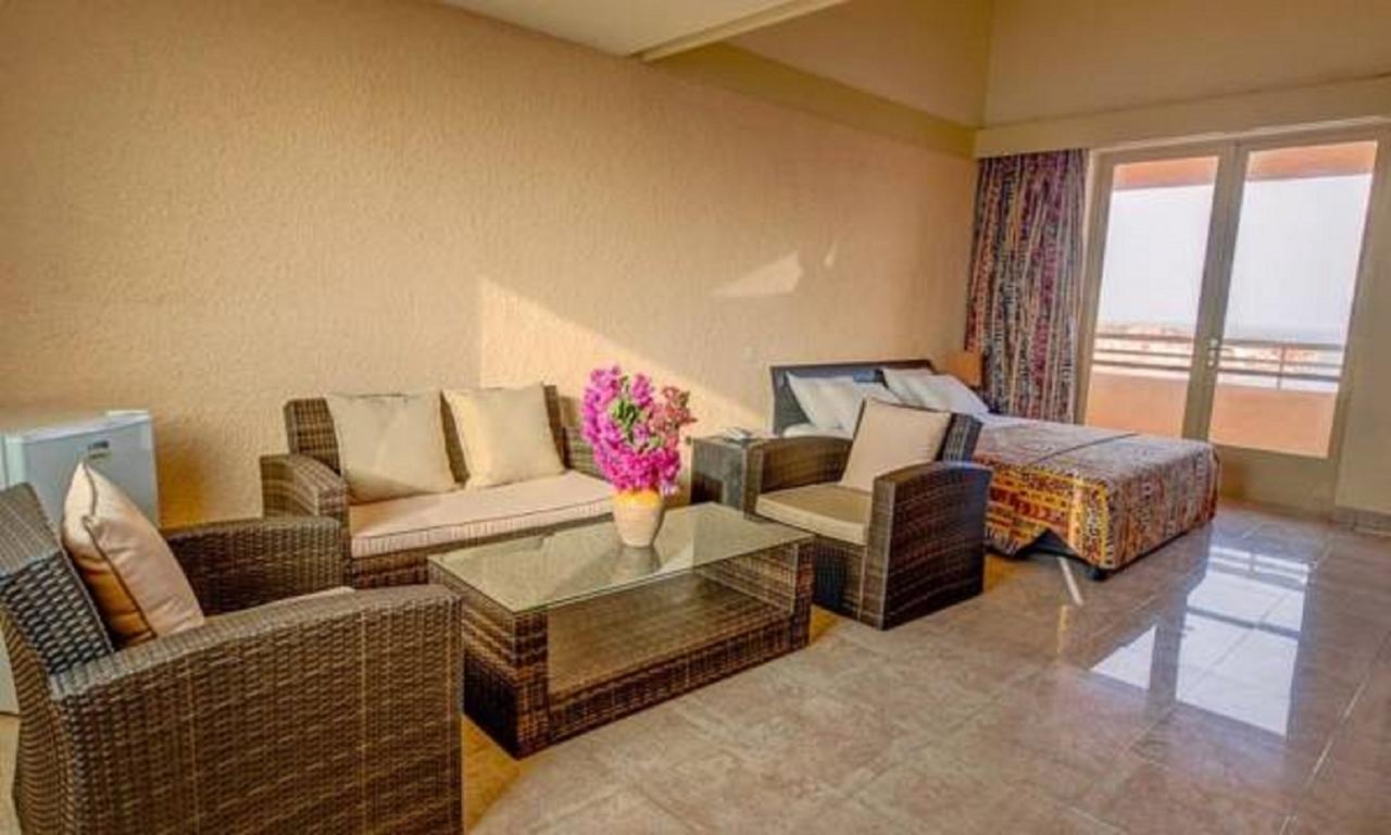 Ngor Diarama Hotel Dakar Exterior photo