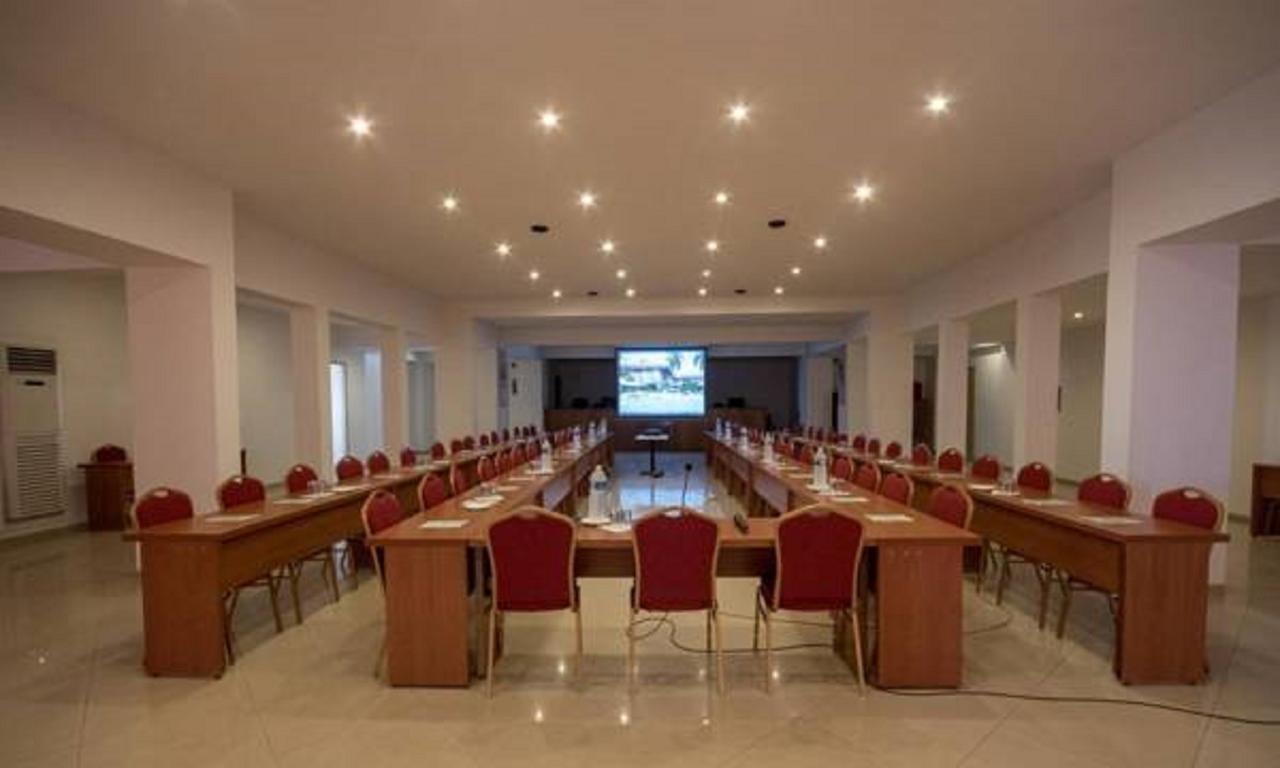 Ngor Diarama Hotel Dakar Exterior photo