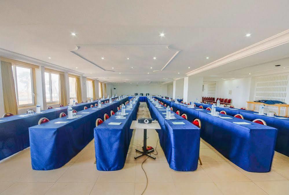 Ngor Diarama Hotel Dakar Exterior photo